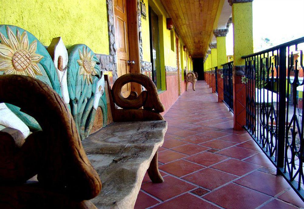 Plaza Mexicana Margarita'S Creel Kültér fotó