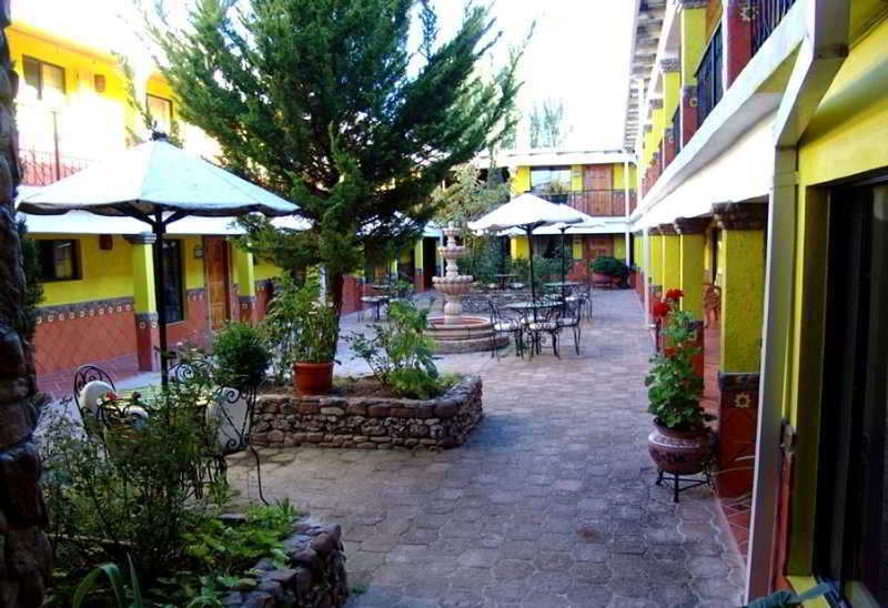 Plaza Mexicana Margarita'S Creel Kültér fotó